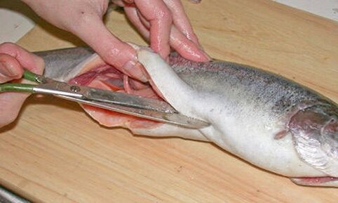 Cutting fish carefully on a personal cutting board will protect against parasite infestation